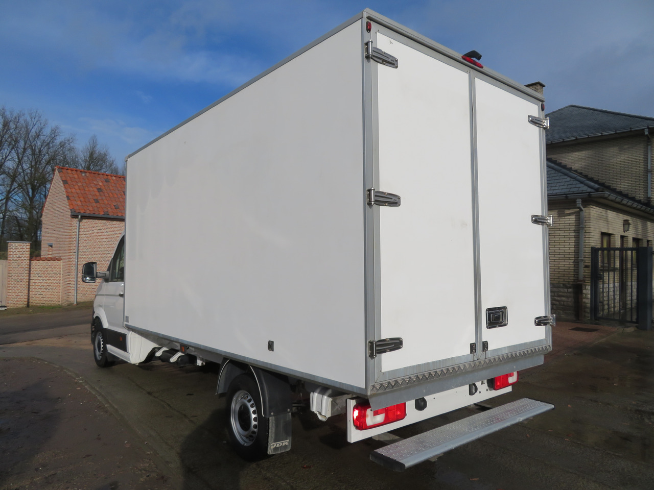 Volkswagen Crafter 2.0 CR TDi Bakwagen L4 - Dostavno vozilo sa zatvorenim sandukom: slika 5 Volkswagen Crafter 2.0 CR TDi Bakwagen L4 - Dostavno vozilo sa zatvorenim sandukom: slika 5