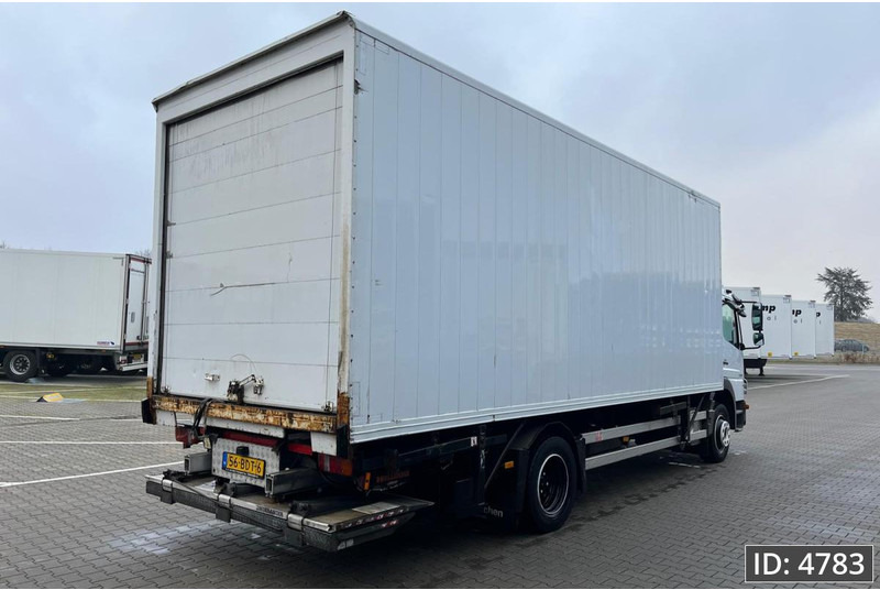 Mercedes-Benz Atego 1218 Day Cab, Euro 5, BDF / EPS automatic / standklima / DHOLLANDIA 2000KG - Kamion za prevoz kontejnera/ Kamion sa promenjivim sandukom: slika 3 Mercedes-Benz Atego 1218 Day Cab, Euro 5, BDF / EPS automatic / standklima / DHOLLANDIA 2000KG - Kamion za prevoz kontejnera/ Kamion sa promenjivim sandukom: slika 3