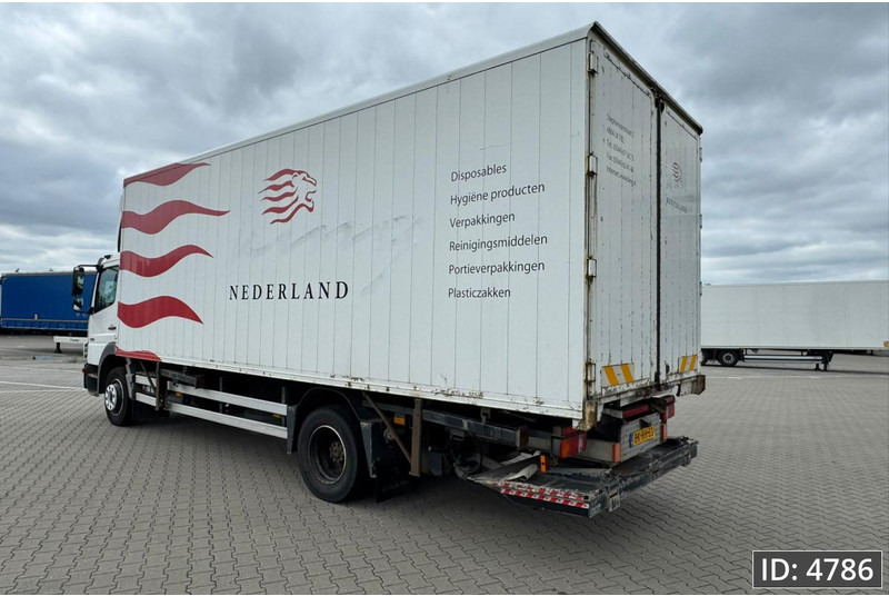 Mercedes-Benz Atego 1318 Day Cab, Euro 5, BDF / EPS automatic / DHOLLANDIA 2000KG - Kamion za prevoz kontejnera/ Kamion sa promenjivim sandukom: slika 2 Mercedes-Benz Atego 1318 Day Cab, Euro 5, BDF / EPS automatic / DHOLLANDIA 2000KG - Kamion za prevoz kontejnera/ Kamion sa promenjivim sandukom: slika 2