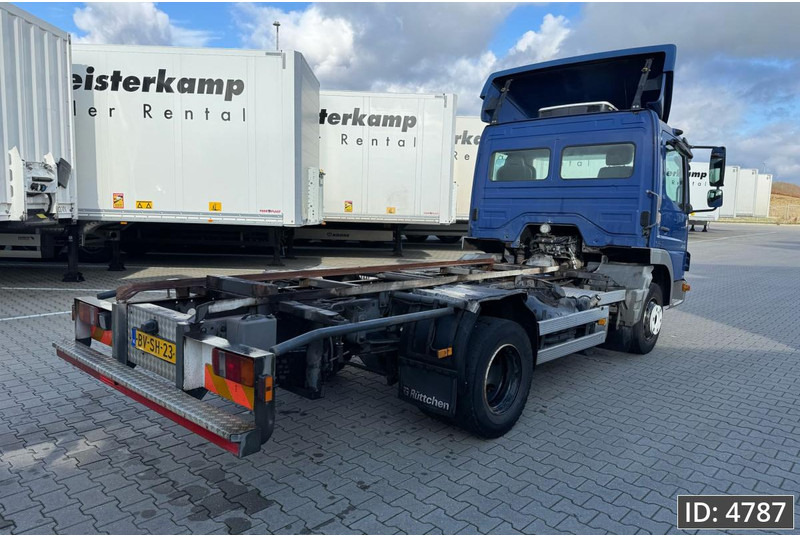 Mercedes-Benz Atego 816 Day Cab, Euro 5, BDF / EPS automatic / standklima / Hydraulic system - Kamion za prevoz kontejnera/ Kamion sa promenjivim sandukom: slika 5 Mercedes-Benz Atego 816 Day Cab, Euro 5, BDF / EPS automatic / standklima / Hydraulic system - Kamion za prevoz kontejnera/ Kamion sa promenjivim sandukom: slika 5