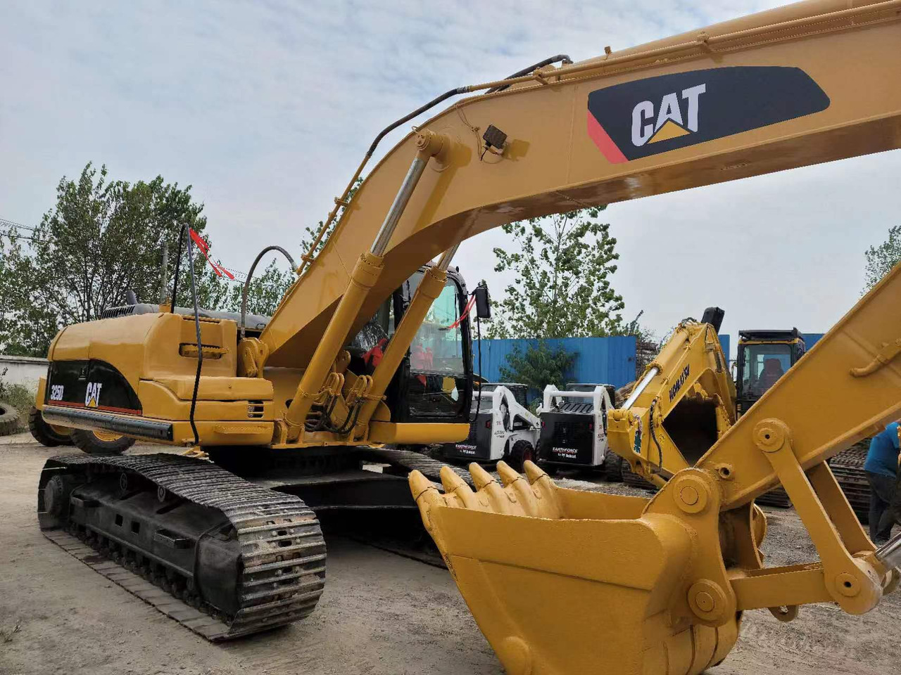 CATERPILLAR 325D - Bager guseničar: slika 1 CATERPILLAR 325D - Bager guseničar: slika 1