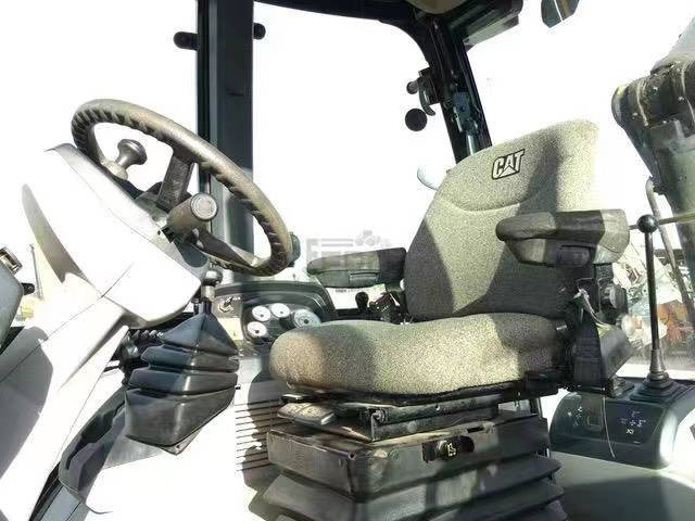 CATERPILLAR Backhoe Loader 420F Click Here for Discount - Bager utovarivač: slika 5 CATERPILLAR Backhoe Loader 420F Click Here for Discount - Bager utovarivač: slika 5