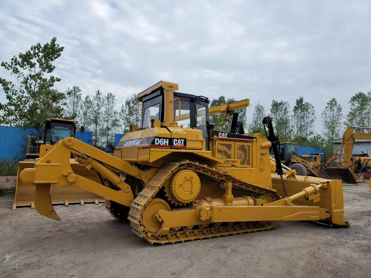 CATERPILLAR D6H - Buldožer: slika 3 CATERPILLAR D6H - Buldožer: slika 3