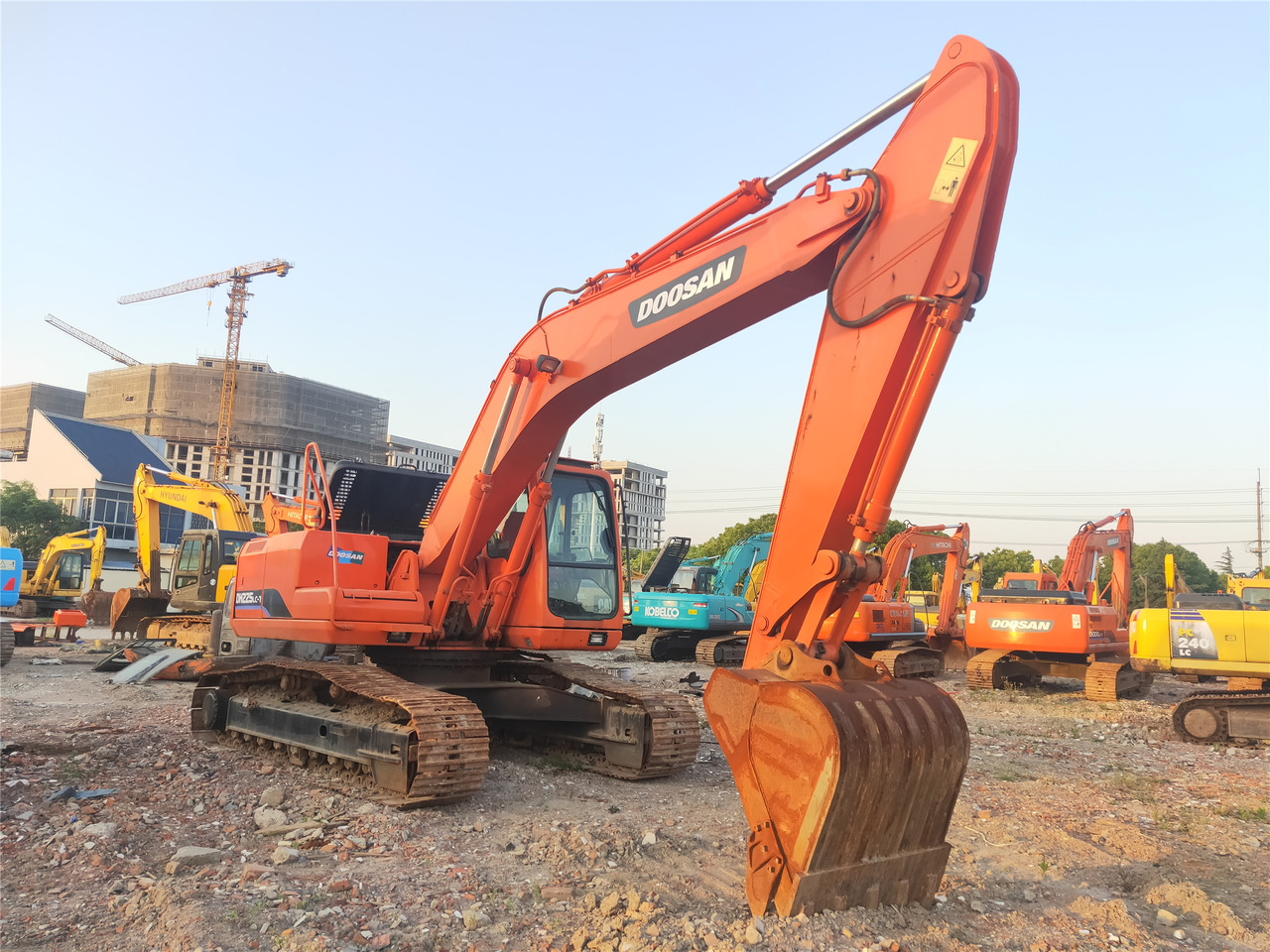 DOOSAN Crawler excavator - Bager guseničar: slika 4 DOOSAN Crawler excavator - Bager guseničar: slika 4