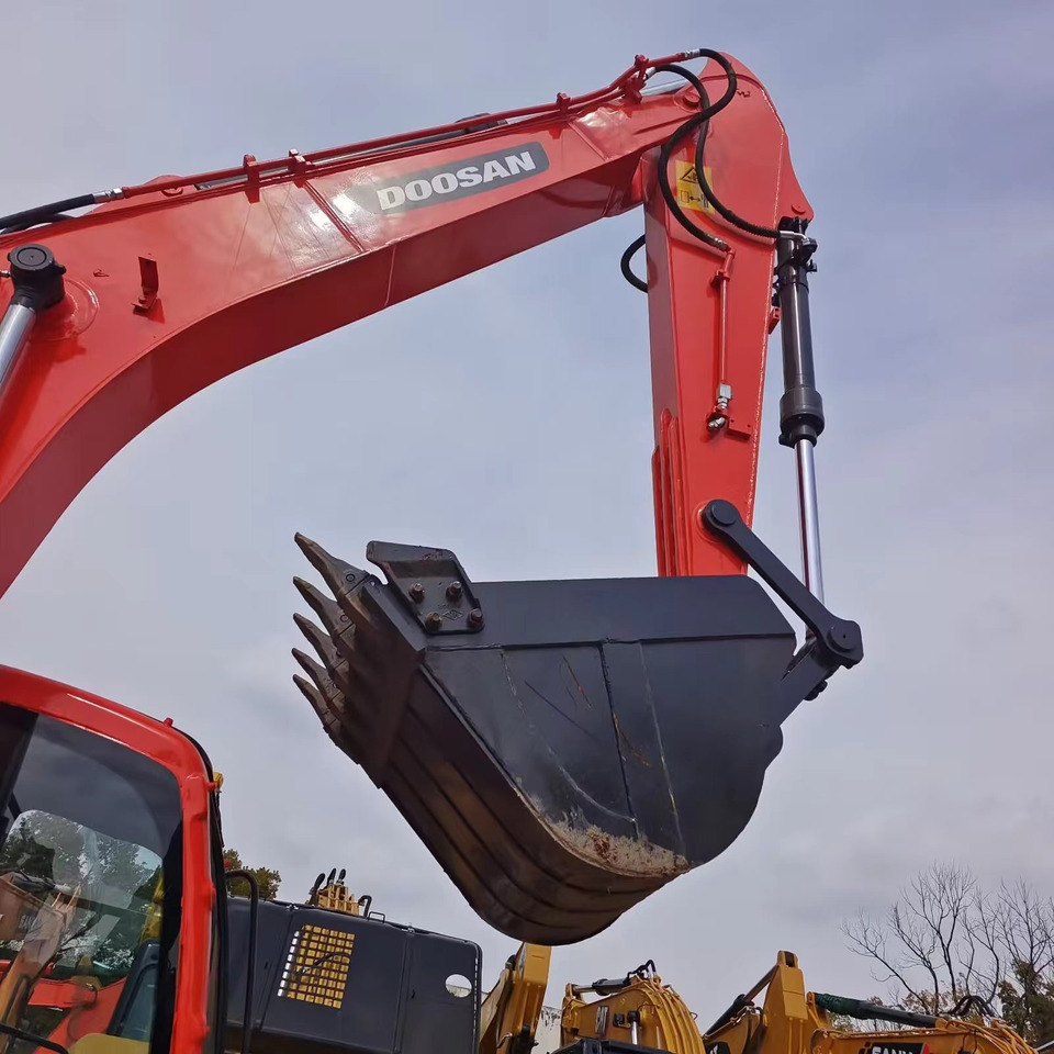 DOOSAN DX140 Crawler excavator Good condition - Bager guseničar: slika 4 DOOSAN DX140 Crawler excavator Good condition - Bager guseničar: slika 4