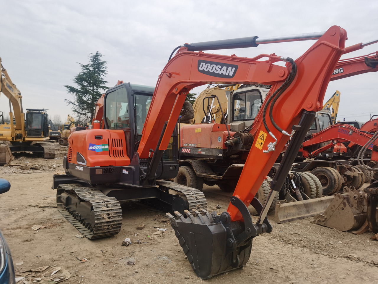 DOOSAN DX60 - Bager guseničar: slika 3 DOOSAN DX60 - Bager guseničar: slika 3