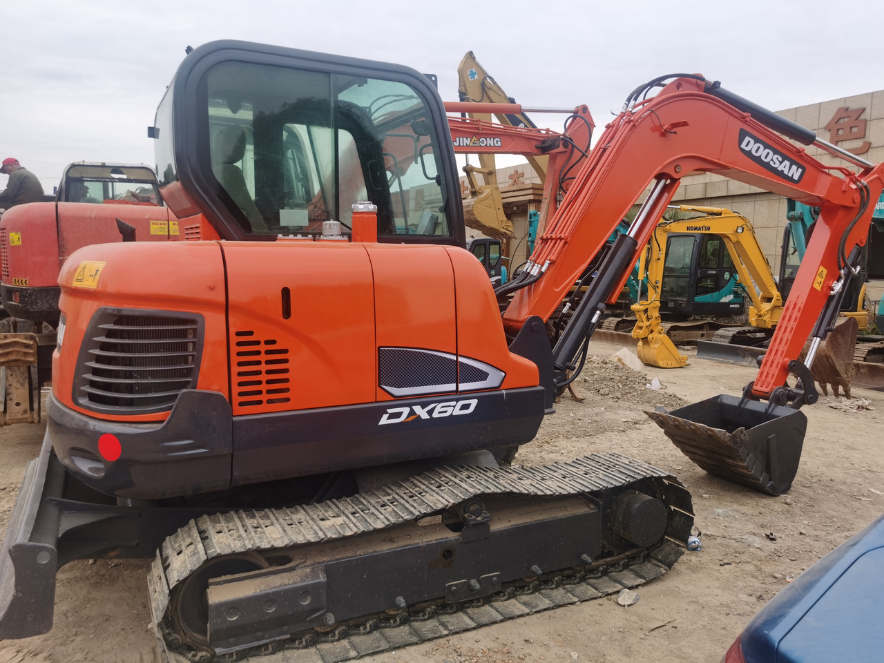 DOOSAN DX60 - Bager guseničar: slika 4 DOOSAN DX60 - Bager guseničar: slika 4