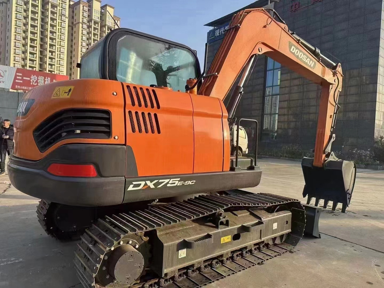 DOOSAN DX75 Mini excavator 7.5 ton - Mini bager: slika 4 DOOSAN DX75 Mini excavator 7.5 ton - Mini bager: slika 4