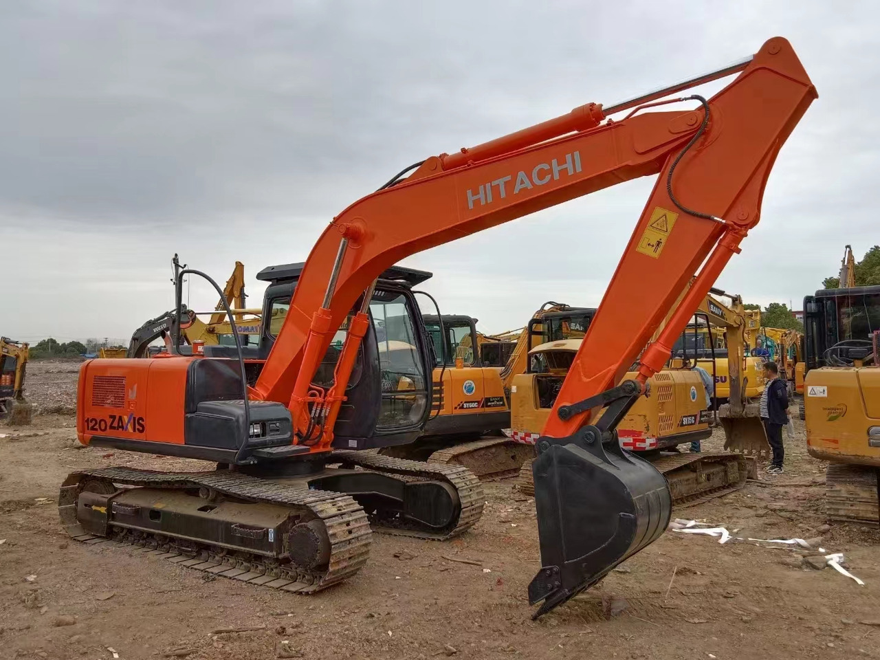 HITACHI Wheel Excavator ZX120 Click Here for Discount - Bager točkaš: slika 2 HITACHI Wheel Excavator ZX120 Click Here for Discount - Bager točkaš: slika 2