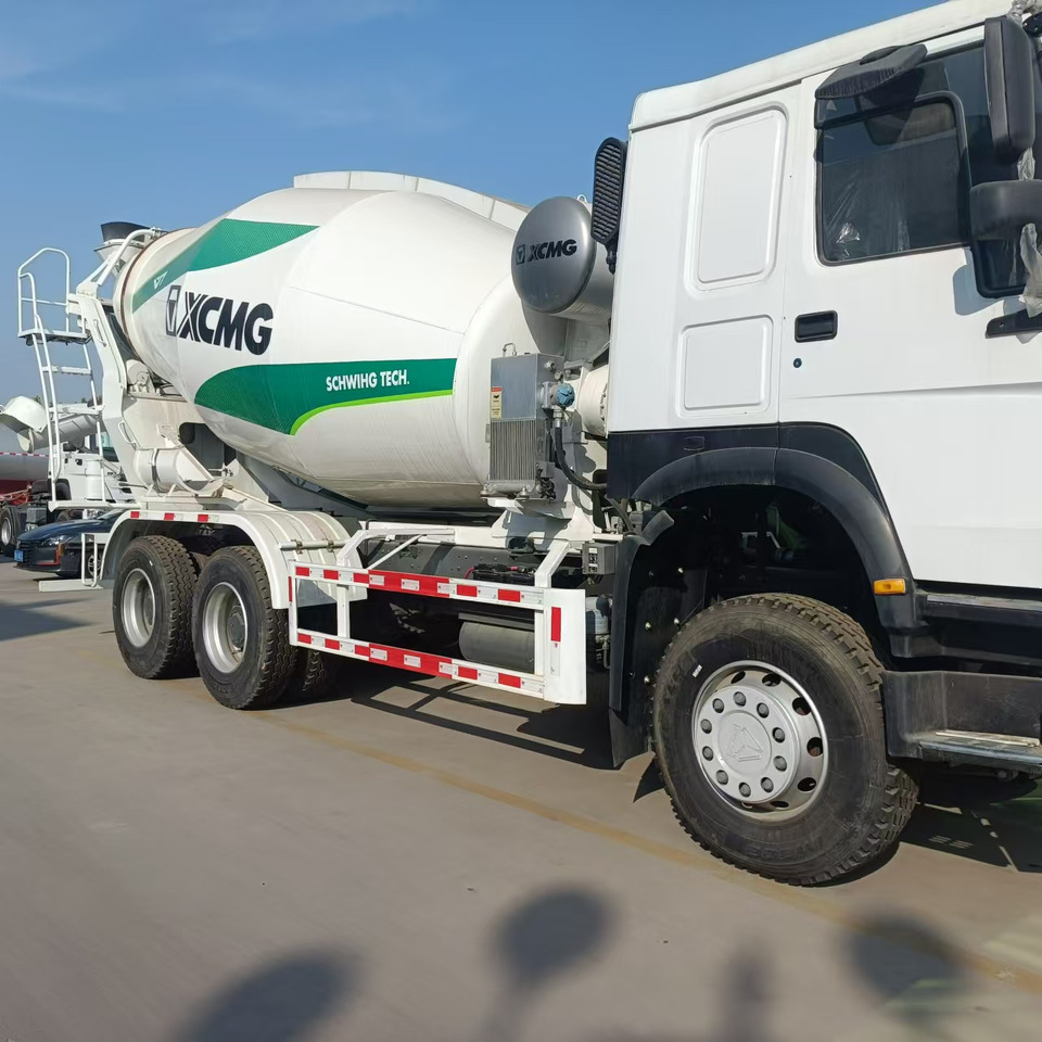 HOWO 6*4 Cement Mixer Truck - Mikser za beton: slika 3 HOWO 6*4 Cement Mixer Truck - Mikser za beton: slika 3