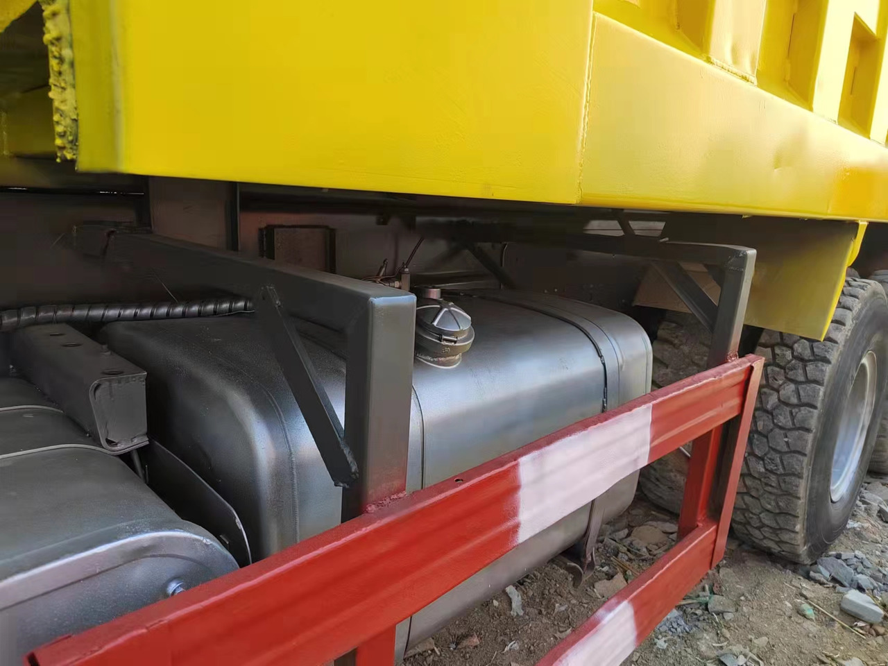 HOWO Dump truck 371 6/4 Click Here for Discount - Istovarivač: slika 2 HOWO Dump truck 371 6/4 Click Here for Discount - Istovarivač: slika 2