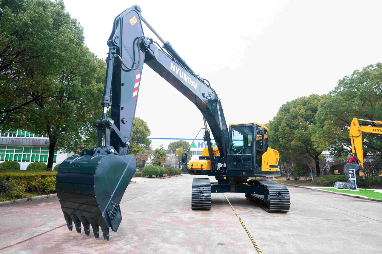 HYUNDAI Excavator HX220 Click Here for Discount - Bager: slika 1 HYUNDAI Excavator HX220 Click Here for Discount - Bager: slika 1