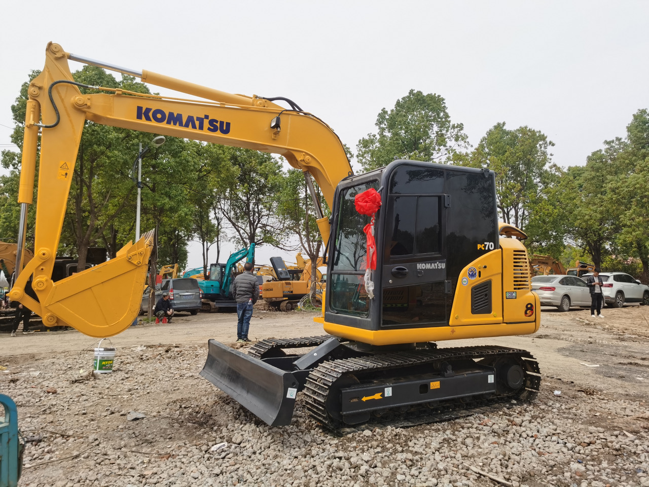 KOMATSU PC70-8 - Bager guseničar: slika 1 KOMATSU PC70-8 - Bager guseničar: slika 1