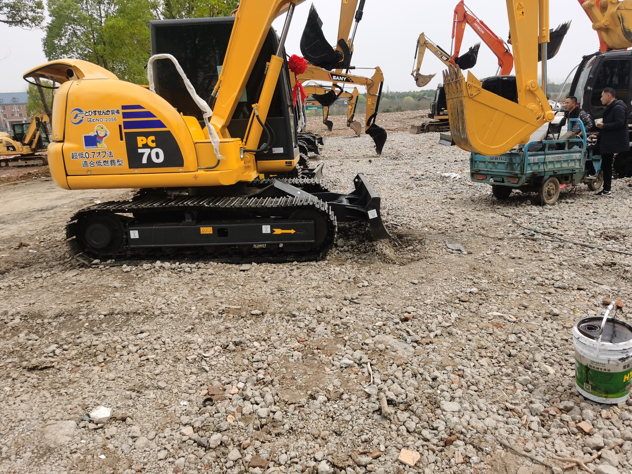 KOMATSU PC70-8 - Bager guseničar: slika 2 KOMATSU PC70-8 - Bager guseničar: slika 2