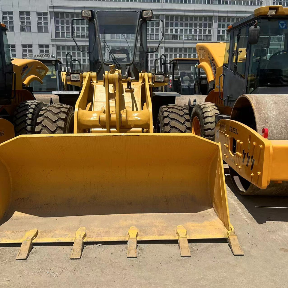 KOMATSU WA320 Wheel Loader Click for Discount - Utovarivač točkaš: slika 5 KOMATSU WA320 Wheel Loader Click for Discount - Utovarivač točkaš: slika 5