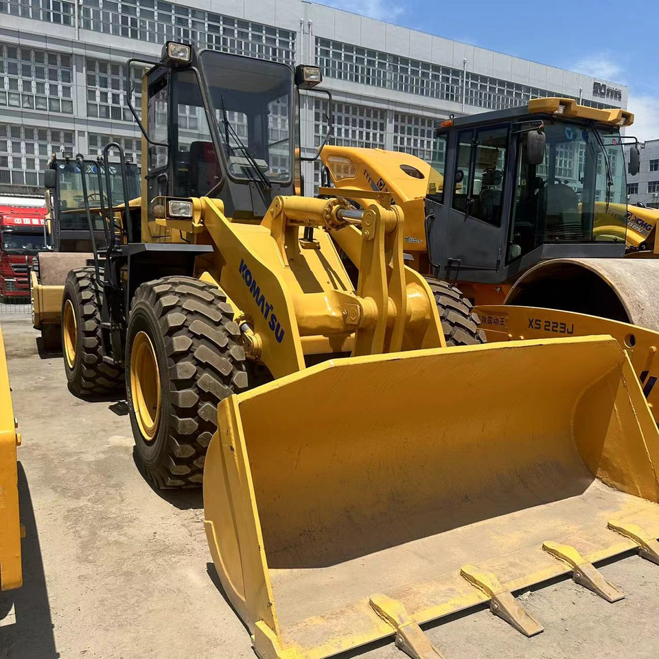 KOMATSU WA320 Wheel Loader Click for Discount - Utovarivač točkaš: slika 1 KOMATSU WA320 Wheel Loader Click for Discount - Utovarivač točkaš: slika 1