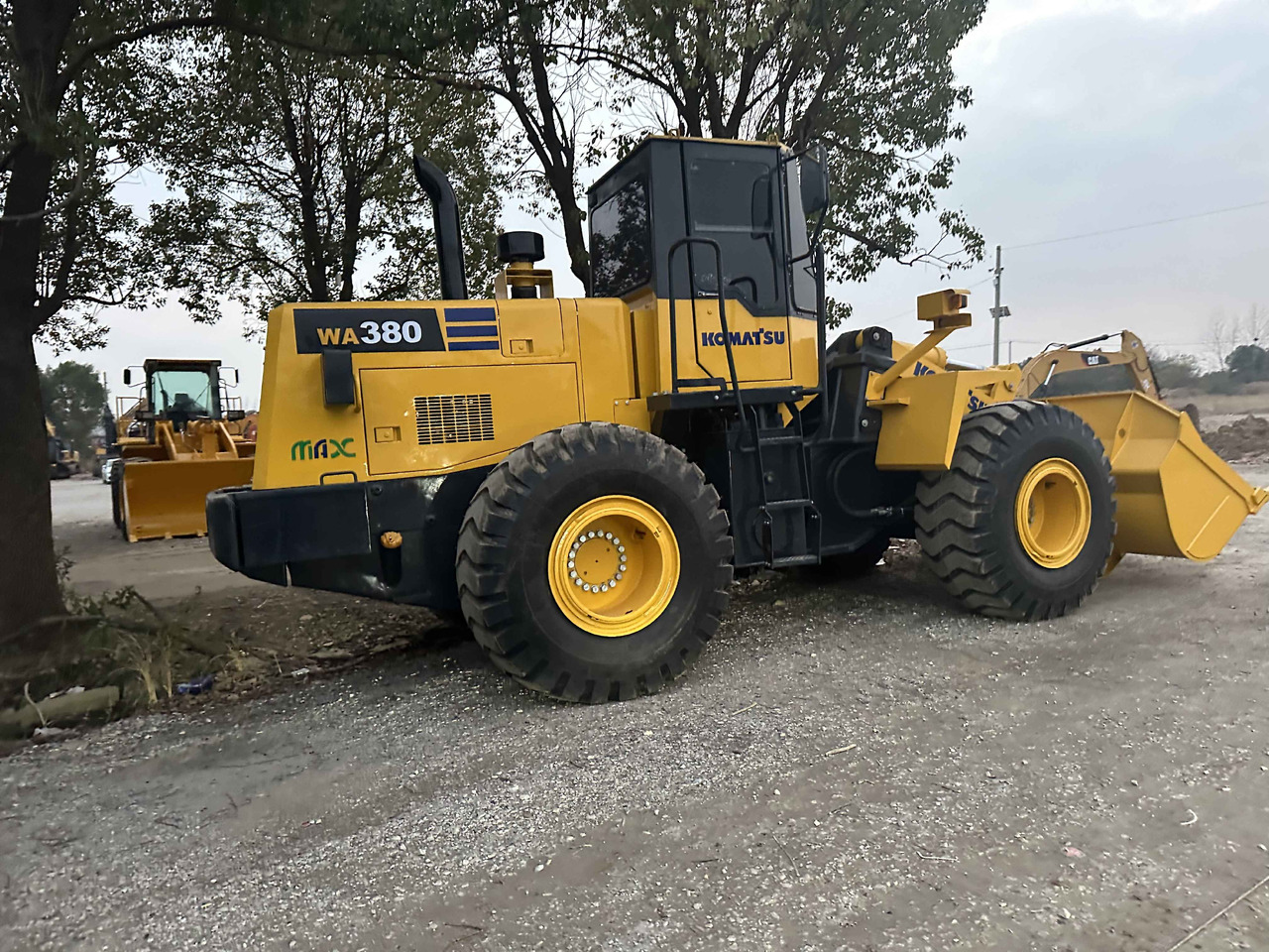 KOMATSU WA380 Wheel Loader Click for Discount - Utovarivač točkaš: slika 5 KOMATSU WA380 Wheel Loader Click for Discount - Utovarivač točkaš: slika 5