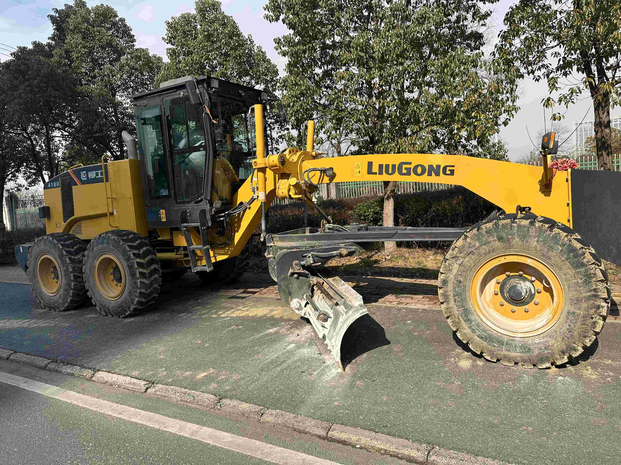 LIUGONG Grader  4180 - Grejder: slika 4 LIUGONG Grader  4180 - Grejder: slika 4