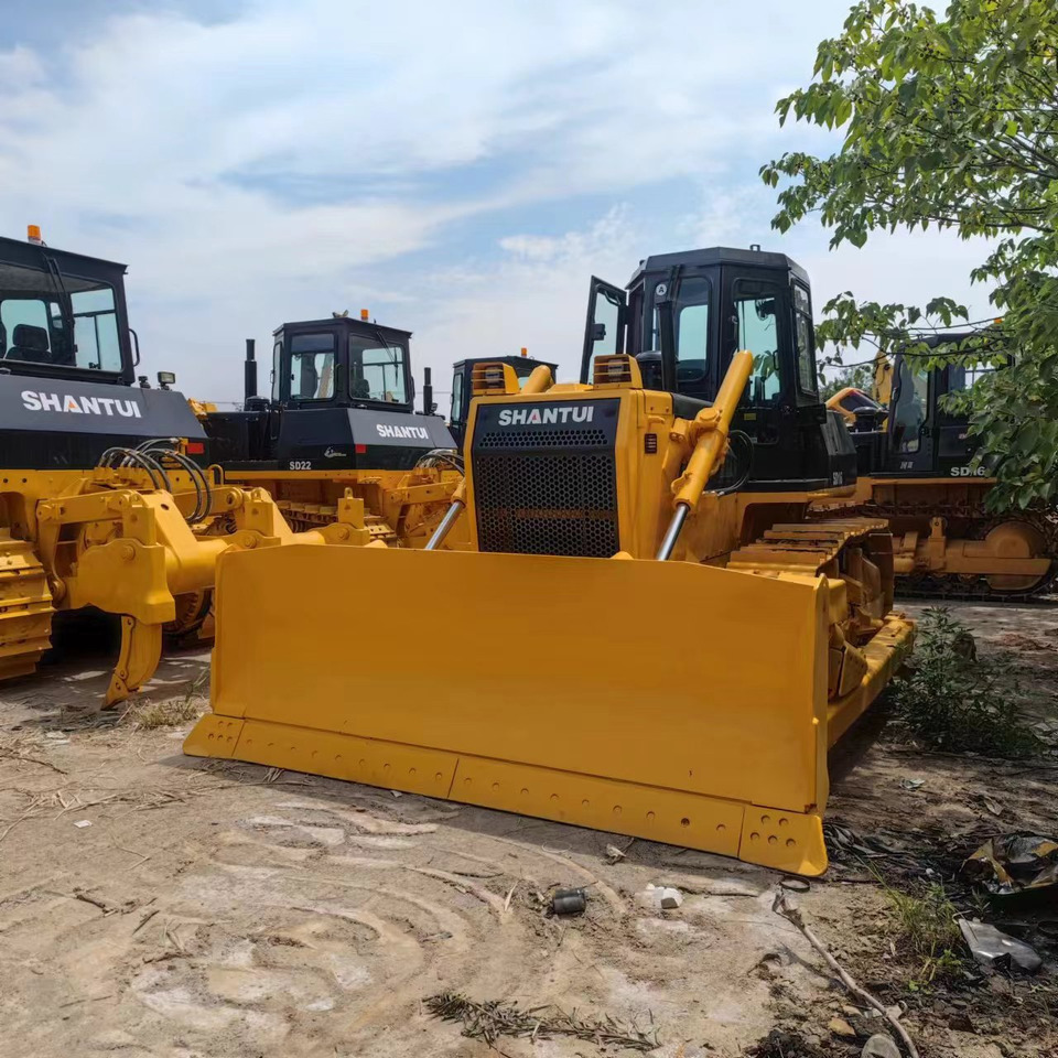 SHANTUI Bulldozer SD16 with Low Hours for Sale - Buldožer: slika 2 SHANTUI Bulldozer SD16 with Low Hours for Sale - Buldožer: slika 2