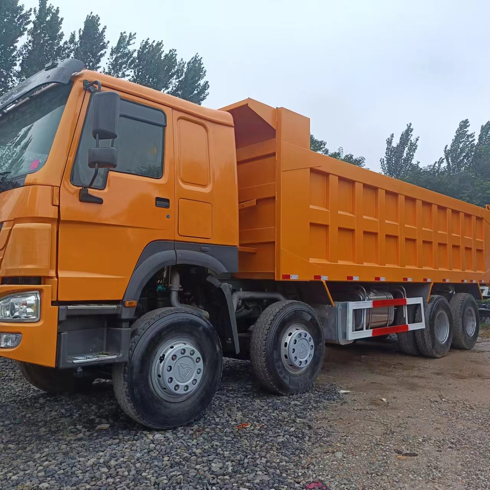 SINOTRUK 8x4 HOWO Dump Truck Click for Discount - Istovarivač: slika 3 SINOTRUK 8x4 HOWO Dump Truck Click for Discount - Istovarivač: slika 3