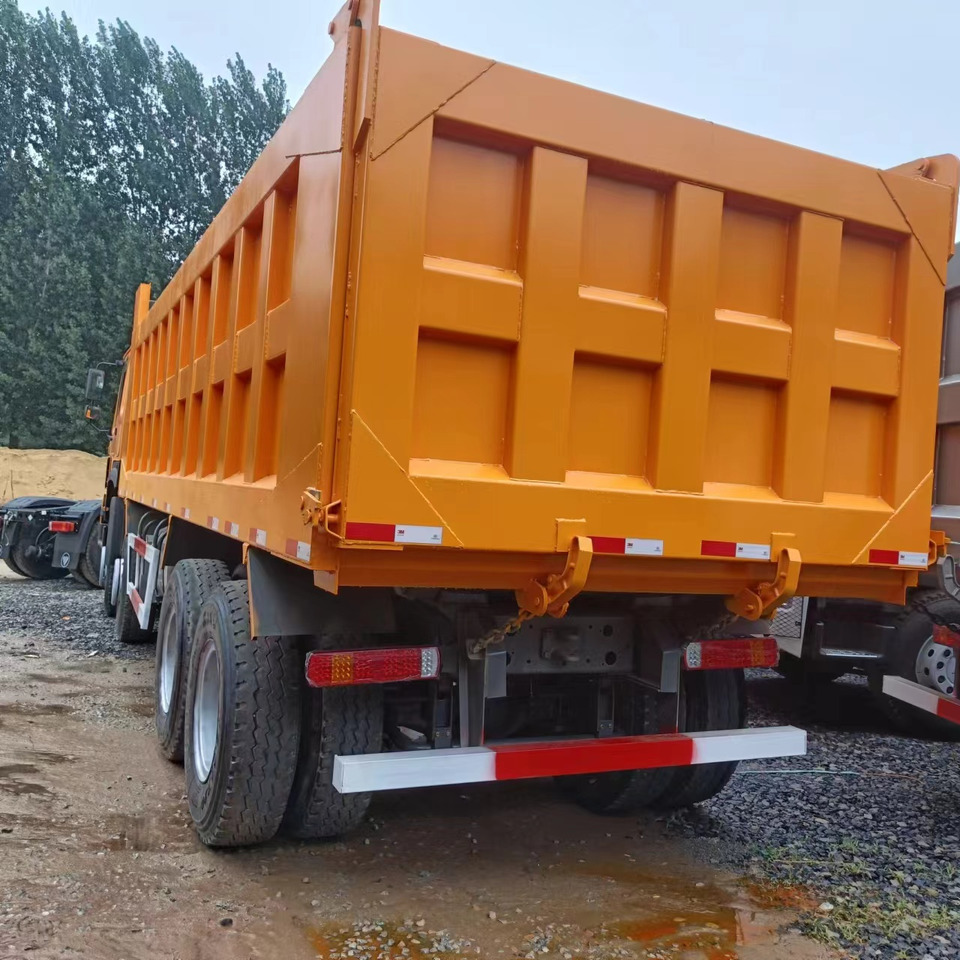 SINOTRUK 8x4 HOWO Dump Truck Click for Discount - Istovarivač: slika 4 SINOTRUK 8x4 HOWO Dump Truck Click for Discount - Istovarivač: slika 4