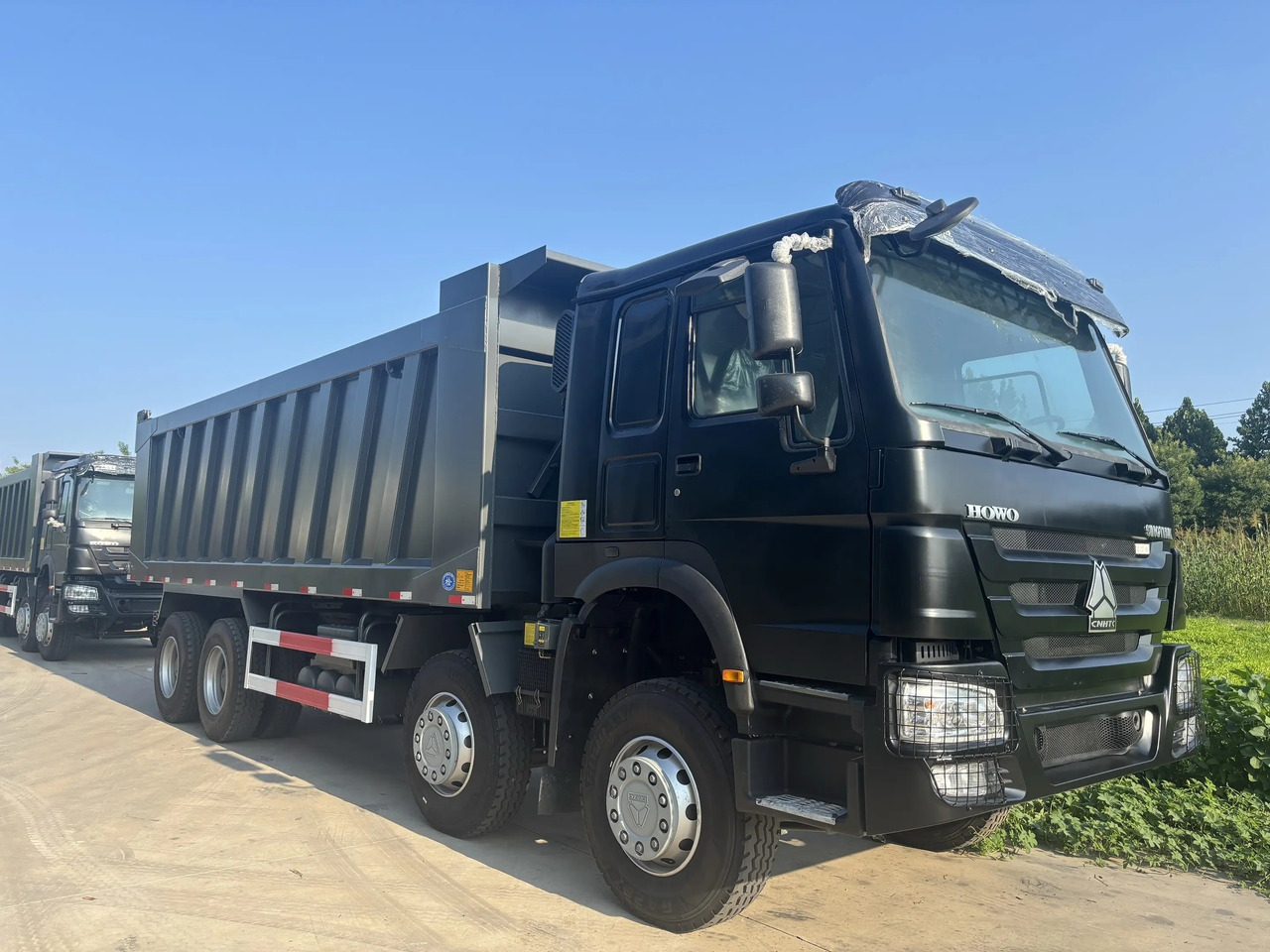 SINOTRUK HOWO 400 CLICK HERE FOR DISCOUNT - Istovarivač: slika 1 SINOTRUK HOWO 400 CLICK HERE FOR DISCOUNT - Istovarivač: slika 1