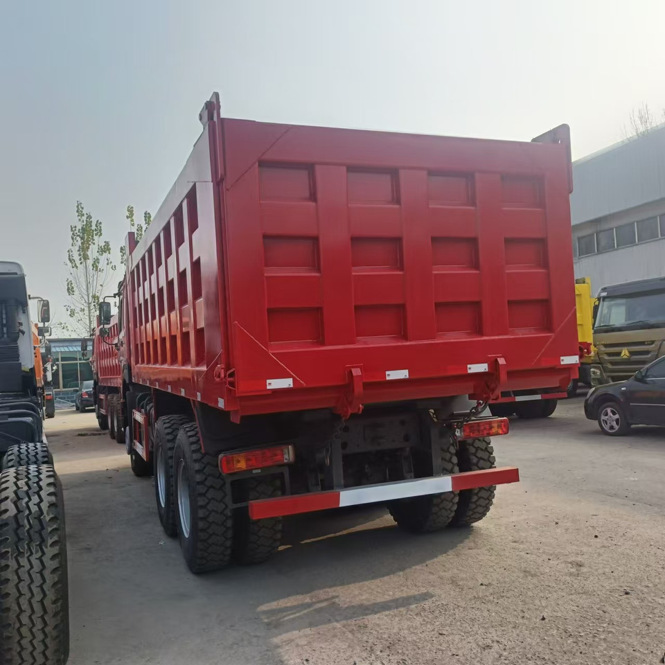 SINOTRUK HOWO 6x4 Dump Truck Click for Discount - Istovarivač: slika 2 SINOTRUK HOWO 6x4 Dump Truck Click for Discount - Istovarivač: slika 2