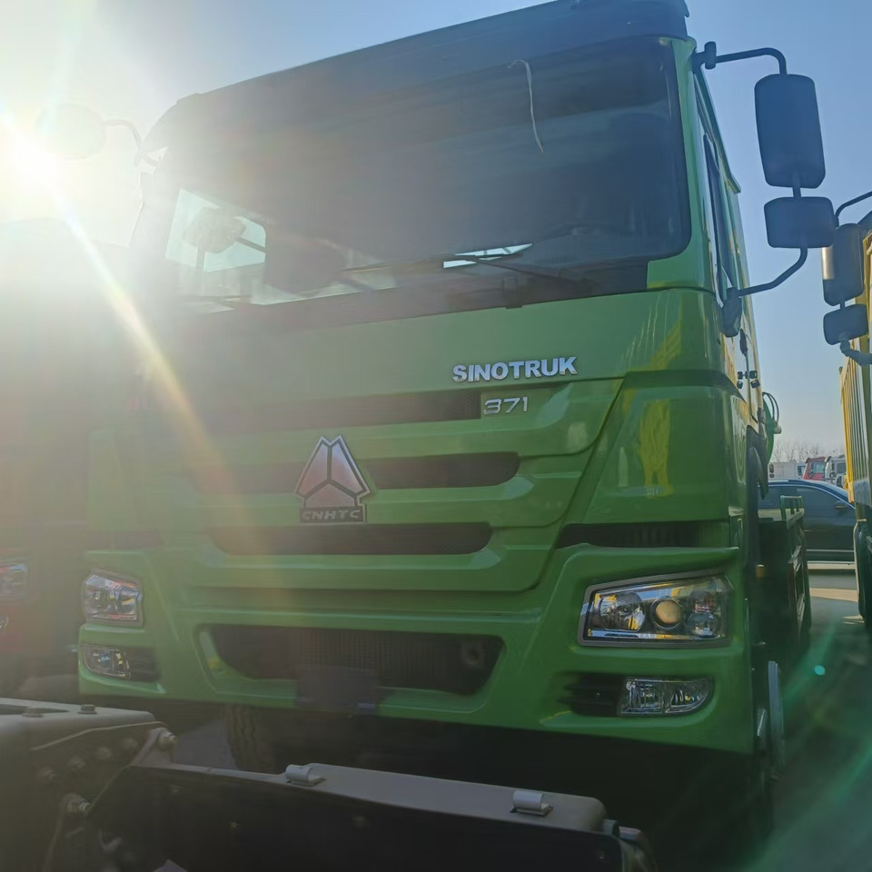 SINOTRUK HOWO Sewage Suction Truck 6*4 Click Here for Discount - Vakuumska cisterna: slika 4 SINOTRUK HOWO Sewage Suction Truck 6*4 Click Here for Discount - Vakuumska cisterna: slika 4