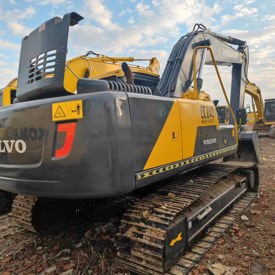 VOLVO Excavator EC240 Click for Discount - Bager guseničar: slika 2 VOLVO Excavator EC240 Click for Discount - Bager guseničar: slika 2