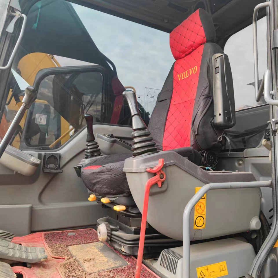 VOLVO Excavator EC240 Click for Discount - Bager guseničar: slika 4 VOLVO Excavator EC240 Click for Discount - Bager guseničar: slika 4