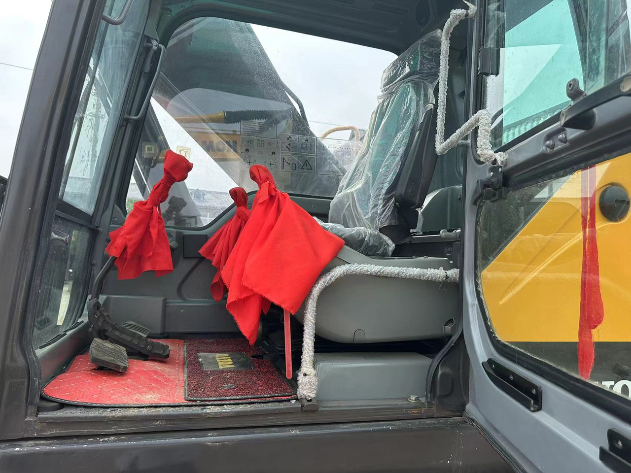 VOLVO Excavator EC240D Cilck for Discount - Bager guseničar: slika 4 VOLVO Excavator EC240D Cilck for Discount - Bager guseničar: slika 4