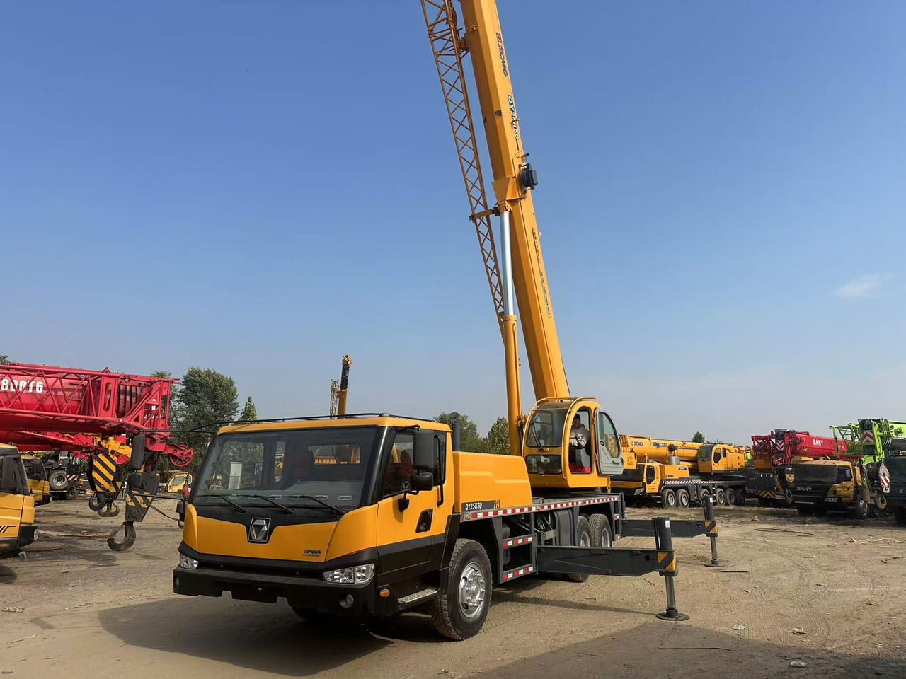 XCMG Crane QY25K5D Good Condition - Kran: slika 1 XCMG Crane QY25K5D Good Condition - Kran: slika 1