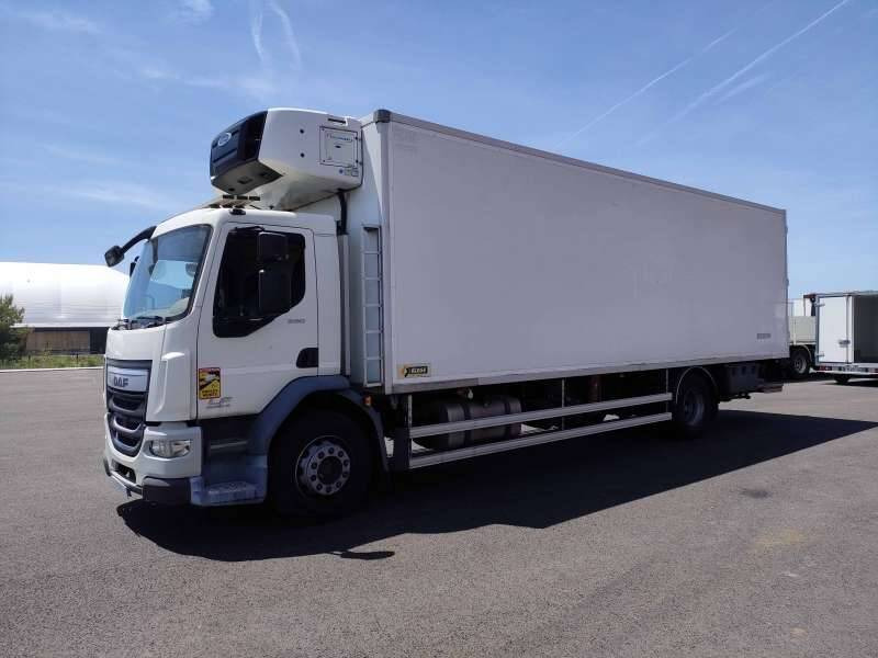 Camion Porteur FRIGO 19 TONNES 280 CV HAYON CAISSE KLEGE BI TEMP GROUPE CARRIER SUPRA 1150 -12 - Hladnjača: slika 2 Camion Porteur FRIGO 19 TONNES 280 CV HAYON CAISSE KLEGE BI TEMP GROUPE CARRIER SUPRA 1150 -12 - Hladnjača: slika 2