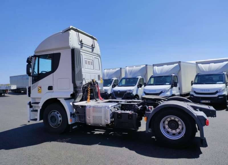 Tracteur 19 TONNES 360 CV 1 COUCHETTE - Tegljač: slika 3 Tracteur 19 TONNES 360 CV 1 COUCHETTE - Tegljač: slika 3