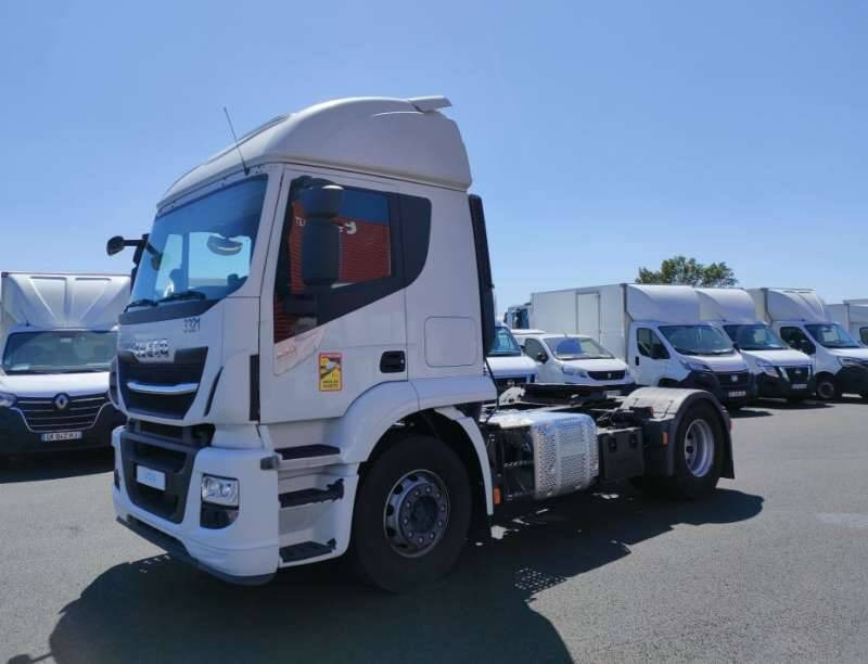 Tracteur 19 TONNES 360 CV 1 COUCHETTE - Tegljač: slika 2 Tracteur 19 TONNES 360 CV 1 COUCHETTE - Tegljač: slika 2