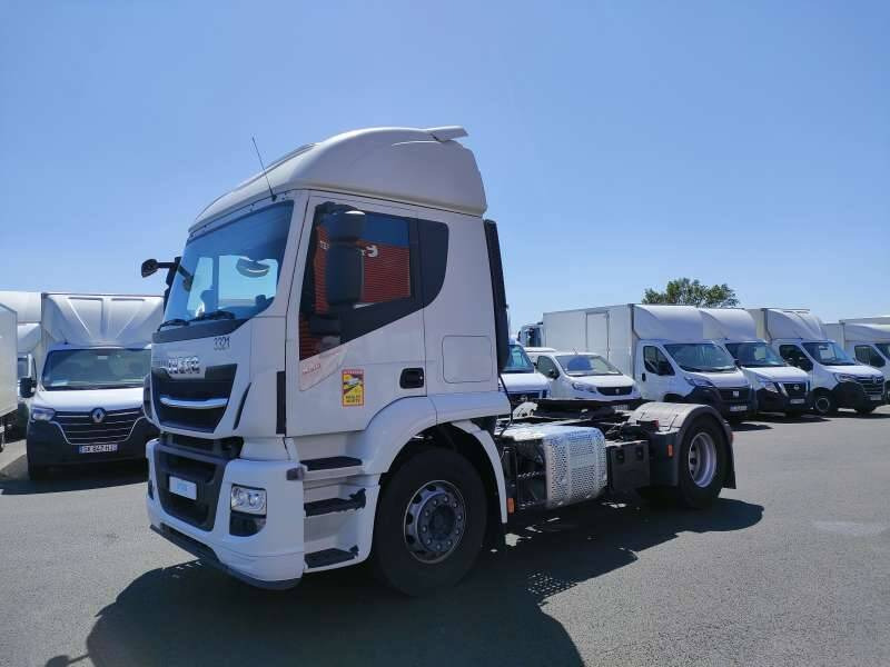 Tracteur 19 TONNES 360 CV 1 COUCHETTE - Tegljač: slika 2 Tracteur 19 TONNES 360 CV 1 COUCHETTE - Tegljač: slika 2