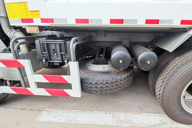 Novu Istovarivač za prevoz glomaznih materijala SHACMAN New Shacman Truck for Sale in Congo: slika 6 Novu Istovarivač za prevoz glomaznih materijala SHACMAN New Shacman Truck for Sale in Congo: slika 6