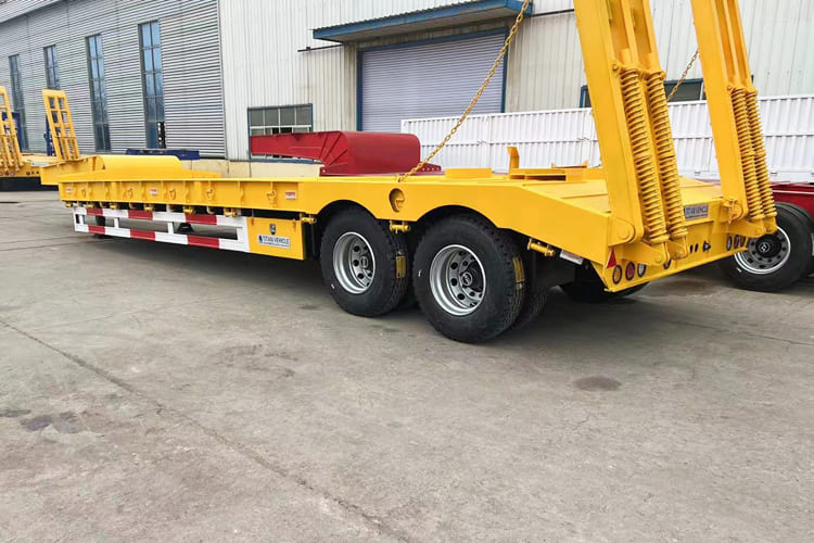 TITAN 2 Axle Low Bed Trailer for Sale in Guyana - Niska poluprikolica za prevoz: slika 4 TITAN 2 Axle Low Bed Trailer for Sale in Guyana - Niska poluprikolica za prevoz: slika 4
