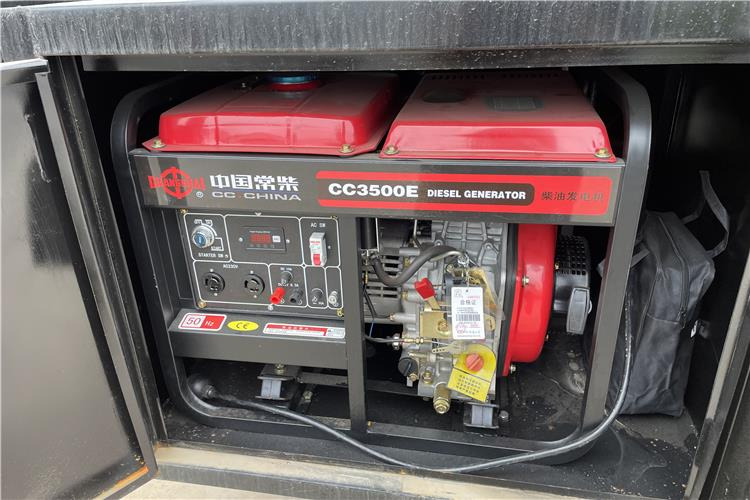 TITAN 3 Axle 38000 Litres Oil Tanker Trailer Price for Sale In Ghana - Poluprikolica cisterna: slika 4 TITAN 3 Axle 38000 Litres Oil Tanker Trailer Price for Sale In Ghana - Poluprikolica cisterna: slika 4