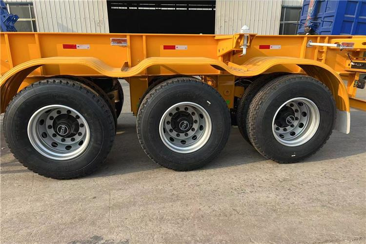 TITAN 3 Axle Container Skeletal Trailer with Air Suspension for Sale In Aruba - Poluprikolica sa golom šasijom: slika 4 TITAN 3 Axle Container Skeletal Trailer with Air Suspension for Sale In Aruba - Poluprikolica sa golom šasijom: slika 4