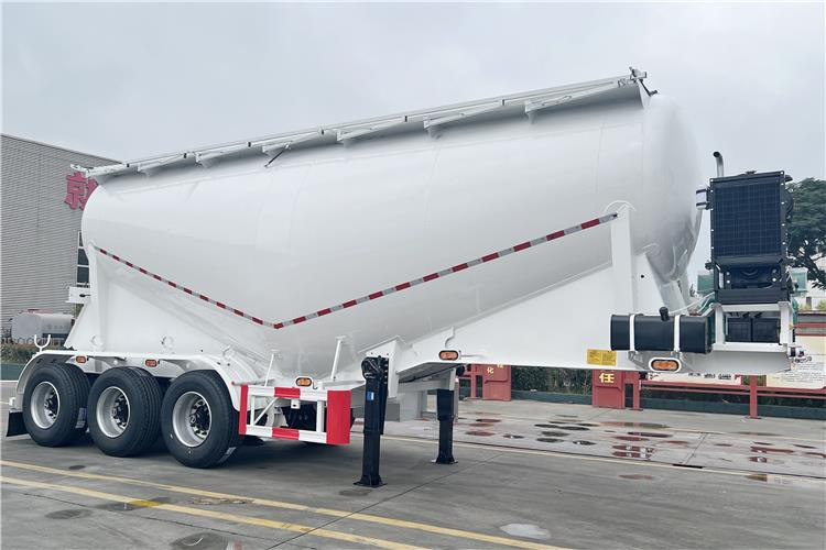 TITAN 30cbm Dry Bulker Cement Tanker Trailer with Air Suspension for Sale In Zambia - Poluprikolica cisterna: slika 1 TITAN 30cbm Dry Bulker Cement Tanker Trailer with Air Suspension for Sale In Zambia - Poluprikolica cisterna: slika 1