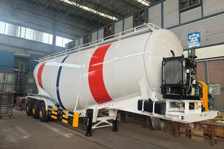TITAN Bulk Cement Tank Truck for Sale in Tanzania - Poluprikolica cisterna: slika 3 TITAN Bulk Cement Tank Truck for Sale in Tanzania - Poluprikolica cisterna: slika 3