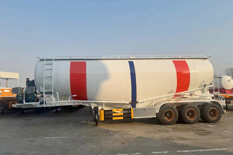 TITAN Bulk Cement Tank Truck for Sale in Tanzania - Poluprikolica cisterna: slika 2 TITAN Bulk Cement Tank Truck for Sale in Tanzania - Poluprikolica cisterna: slika 2