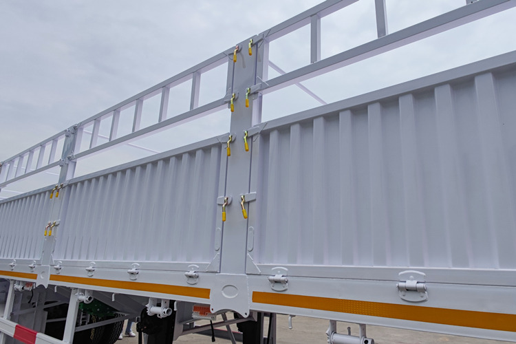 TITAN Cargo Trailer for Sale in Saudi Arabia - Poluprikolica za prevoz stoke: slika 5 TITAN Cargo Trailer for Sale in Saudi Arabia - Poluprikolica za prevoz stoke: slika 5