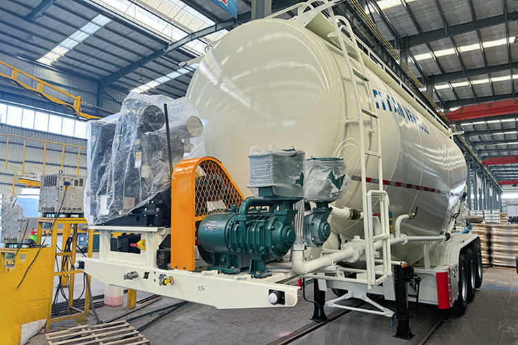 TITAN Dry Bulk Tanker Trailer for Sale in Saudi Arabia - Poluprikolica cisterna: slika 2 TITAN Dry Bulk Tanker Trailer for Sale in Saudi Arabia - Poluprikolica cisterna: slika 2