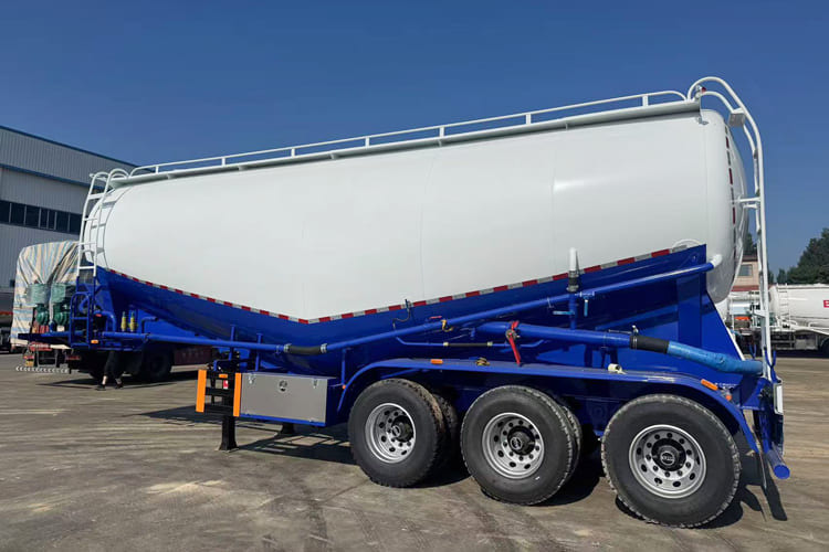 TITAN Dry Bulk Trailer for Sale in Ghana - Poluprikolica cisterna: slika 1 TITAN Dry Bulk Trailer for Sale in Ghana - Poluprikolica cisterna: slika 1