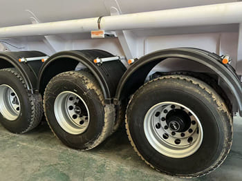 TITAN Semi Oil Tanker Trailer for Sale in Kazakhstan - Poluprikolica cisterna: slika 3 TITAN Semi Oil Tanker Trailer for Sale in Kazakhstan - Poluprikolica cisterna: slika 3