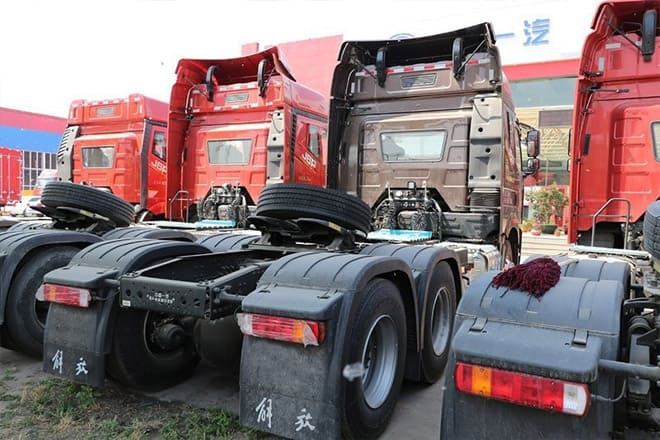 FAW Faw J6P 6X4 Tractor Head for Sale in Angola - Tegljač: slika 3 FAW Faw J6P 6X4 Tractor Head for Sale in Angola - Tegljač: slika 3