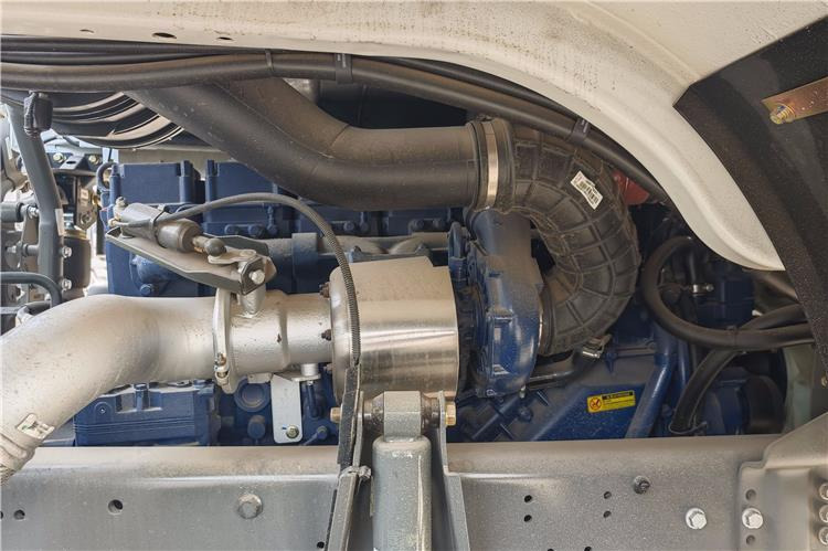 Sinotruk Used Howo 400 HP Truck Head for Sale In Congo - Tegljač: slika 3 Sinotruk Used Howo 400 HP Truck Head for Sale In Congo - Tegljač: slika 3