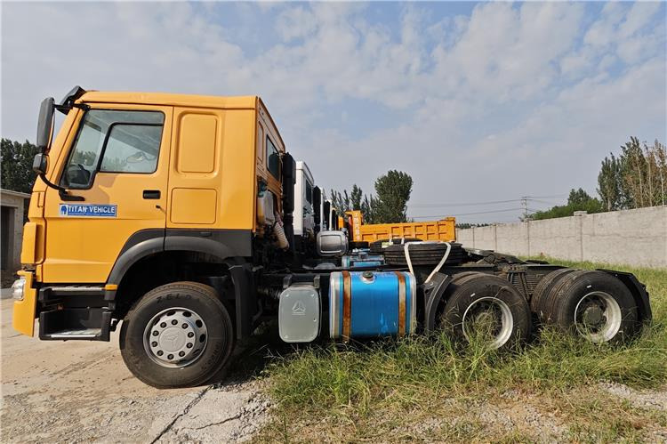 Sinotruk Used Howo Truck 371 hp 6x4 Head for Sale In Ghana Accra - Tegljač: slika 4 Sinotruk Used Howo Truck 371 hp 6x4 Head for Sale In Ghana Accra - Tegljač: slika 4